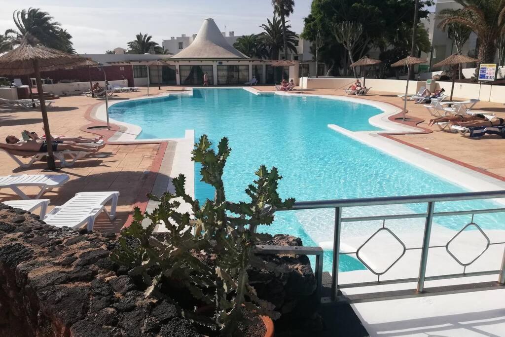 קוסטה טגוויסה Apartamento Giovanni 09 Playa Roca מראה חיצוני תמונה
