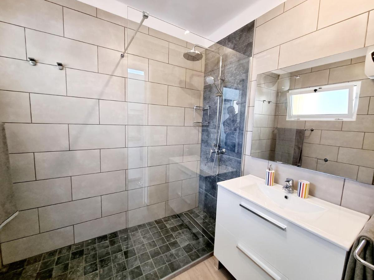 קוסטה טגוויסה Apartamento Giovanni 09 Playa Roca מראה חיצוני תמונה